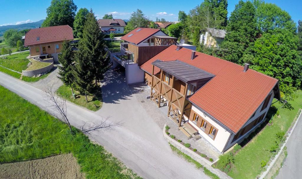 Apartments Maleric With Indoor Pool And Wellness Dragatuš Exterior foto