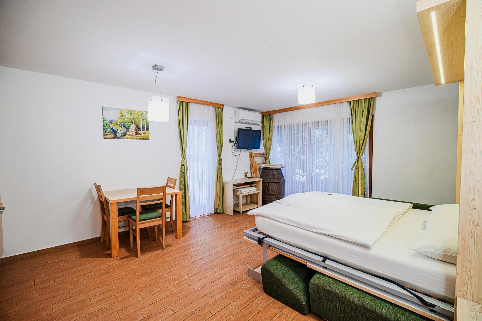 Apartments Maleric With Indoor Pool And Wellness Dragatuš Zimmer foto