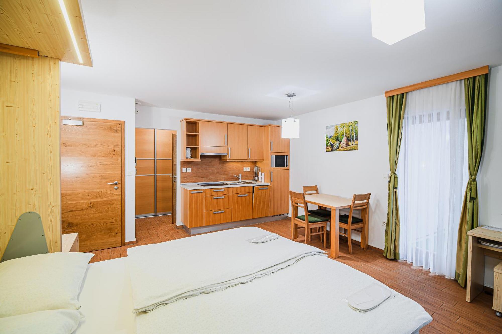 Apartments Maleric With Indoor Pool And Wellness Dragatuš Zimmer foto